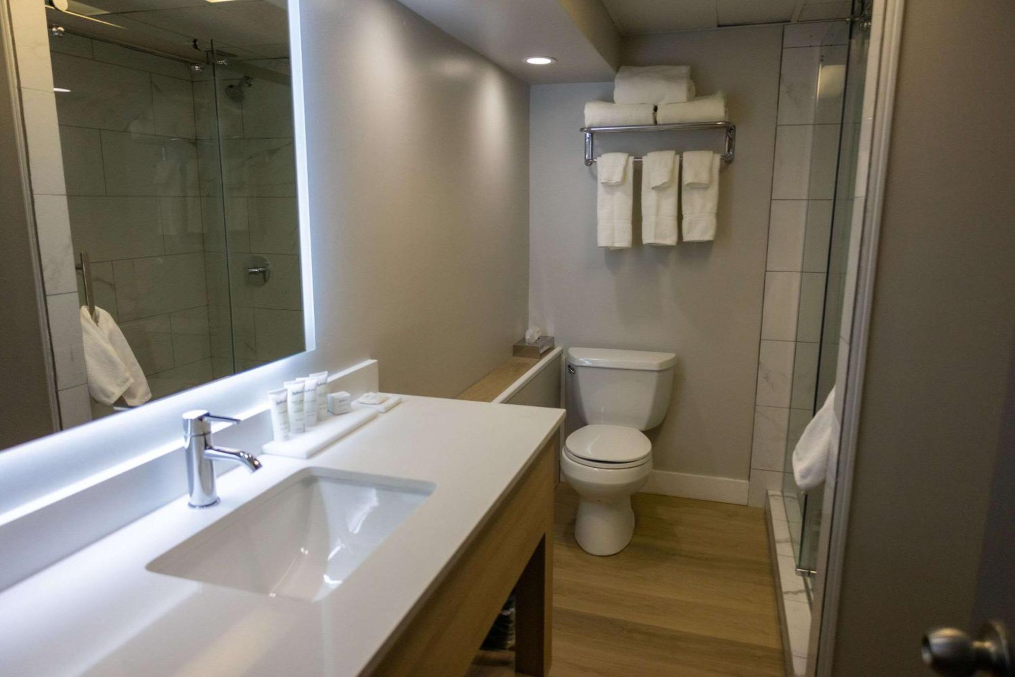 Radisson Hotel Fort St John Fort St. John 외부 사진